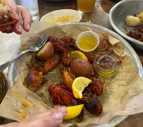 Crawdaddy's Restaurant & Oyster Bar - Gatlinburg, TN