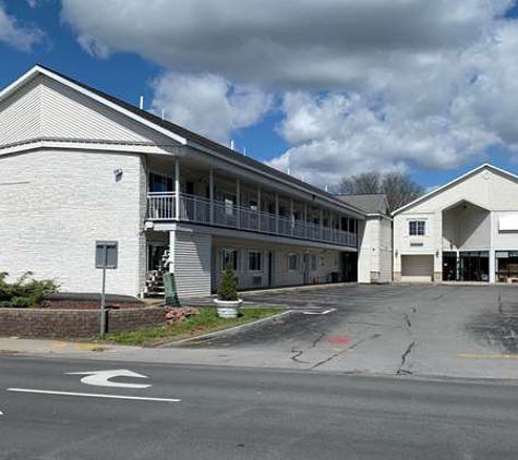 Super 8 by Wyndham Albany - Albany, NY