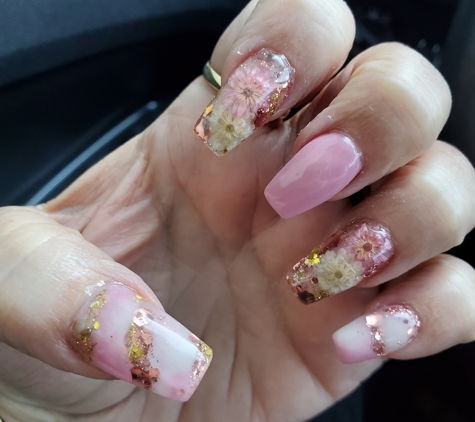 Tutti Fruty Nail Spa - Biloxi, MS