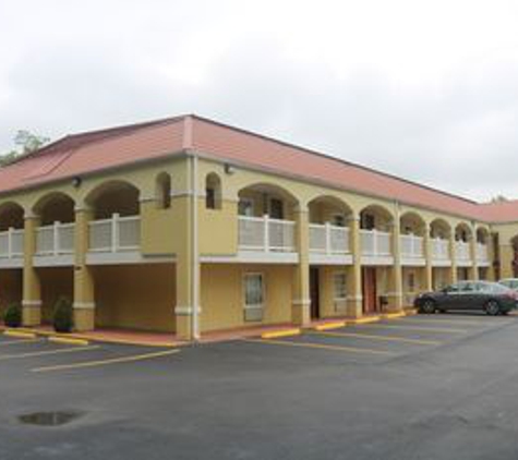 Econo Lodge - Huntington, WV