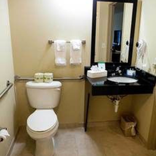 Cobblestone Hotel & Suites - Knoxville - Knoxville, IA