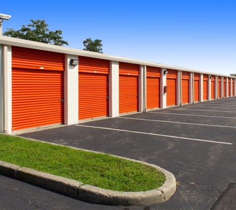 Public Storage - Farmingdale, NY