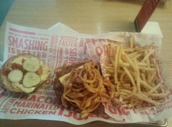 Smashburger - W Bloomfield, MI