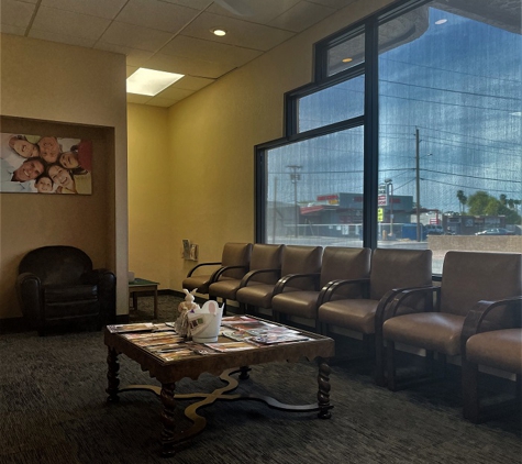 Desert Sage Family Dental - Phoenix, AZ. Waiting area at Phoenix dentist Desert Sage Family Dental