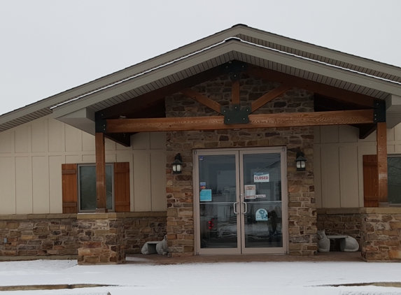 Animal Clinic Of St Genevieve LLC - Sainte Genevieve, MO