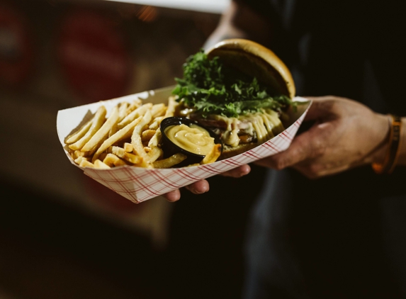 Aioli Gourmet Burgers - 32nd & Shea - Phoenix, AZ