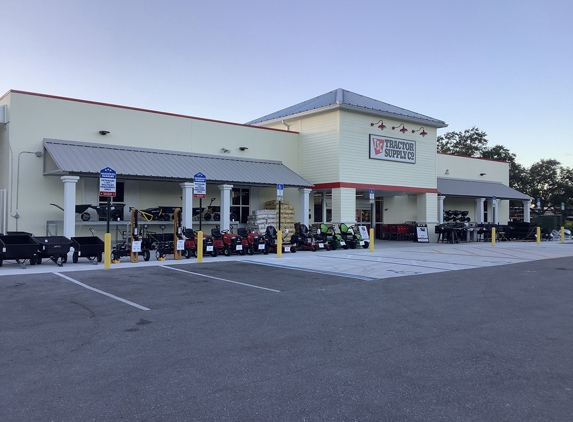 Tractor Supply Co - Indiantown, FL