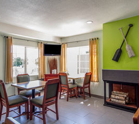 Quality Inn & Suites Capitola By the Sea - Capitola, CA