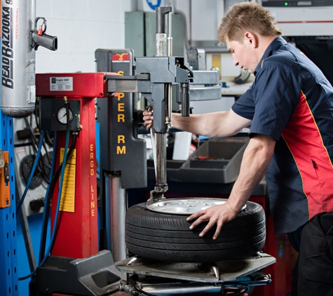 Foster Service Centre - Foster, VIC. Tyre change