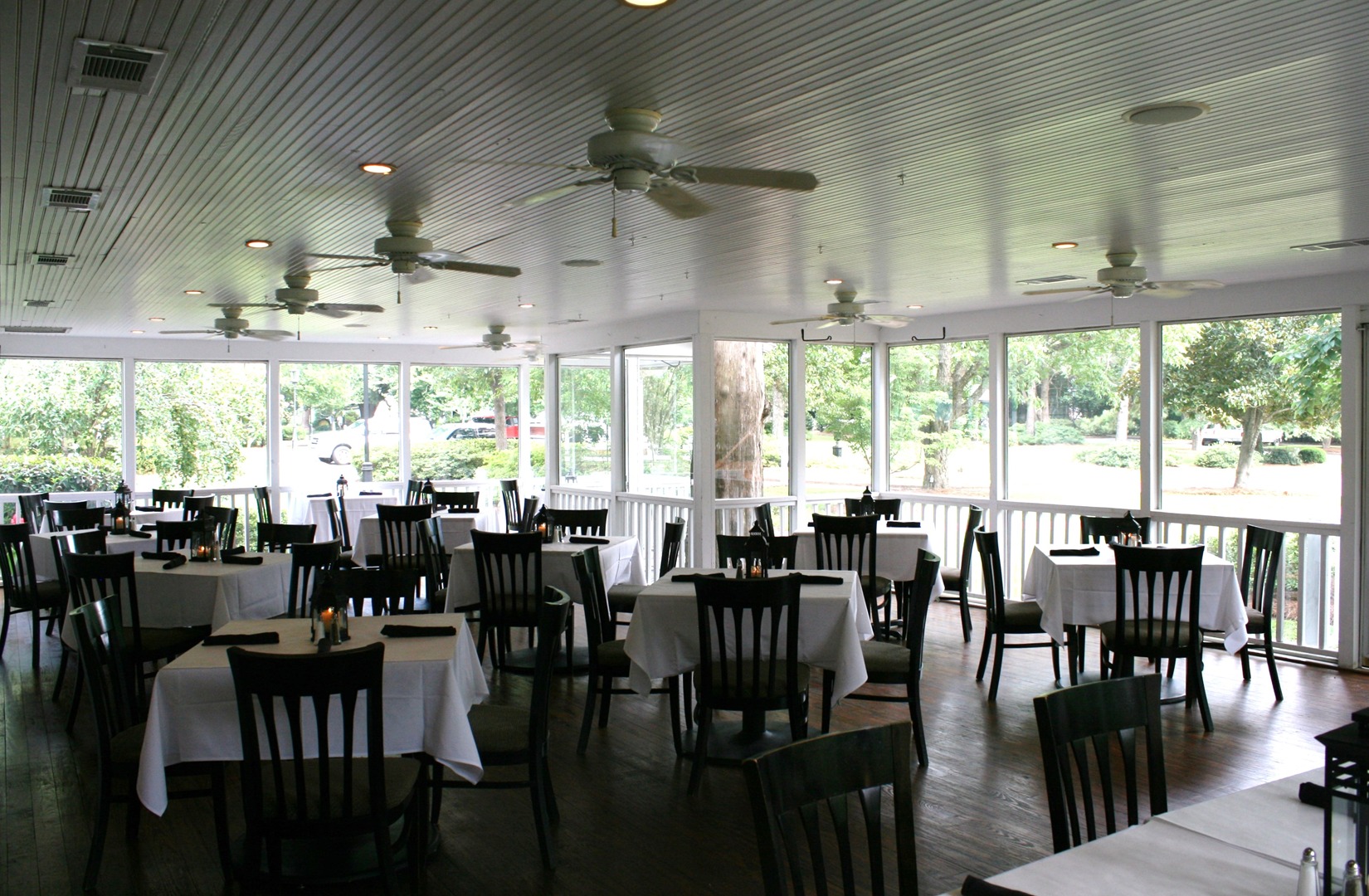 The Carriage House Restaurant - Perry, GA 31069