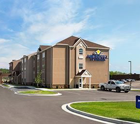 Microtel Inn & Suites by Wyndham Fairmont - Fairmont, WV