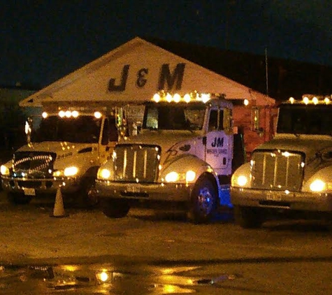 J & M Wrecker Services - Clute, TX