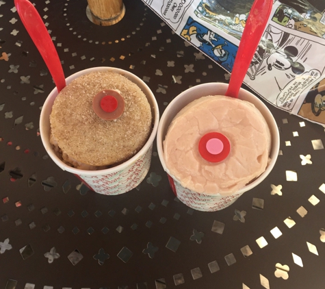 Sprinkles Cupcakes - Glendale, CA