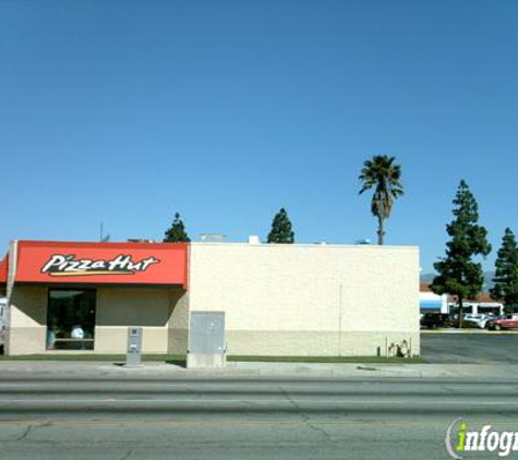 Pizza Hut - Fontana, CA