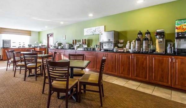 Sleep Inn & Suites - Pleasant Hill, IA