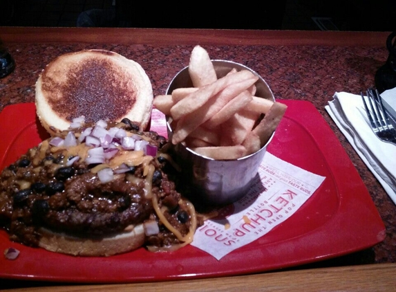 Red Robin Gourmet Burgers - Portland, OR