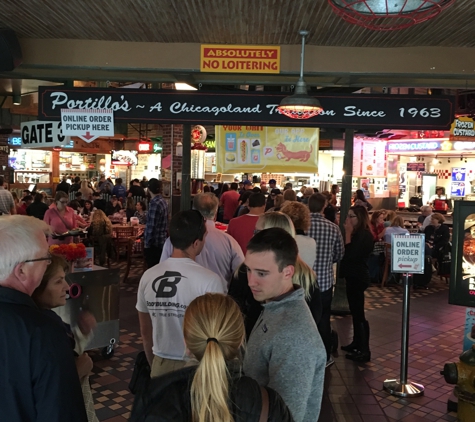 Portillo's Hot Dogs - Chicago, IL. The line
