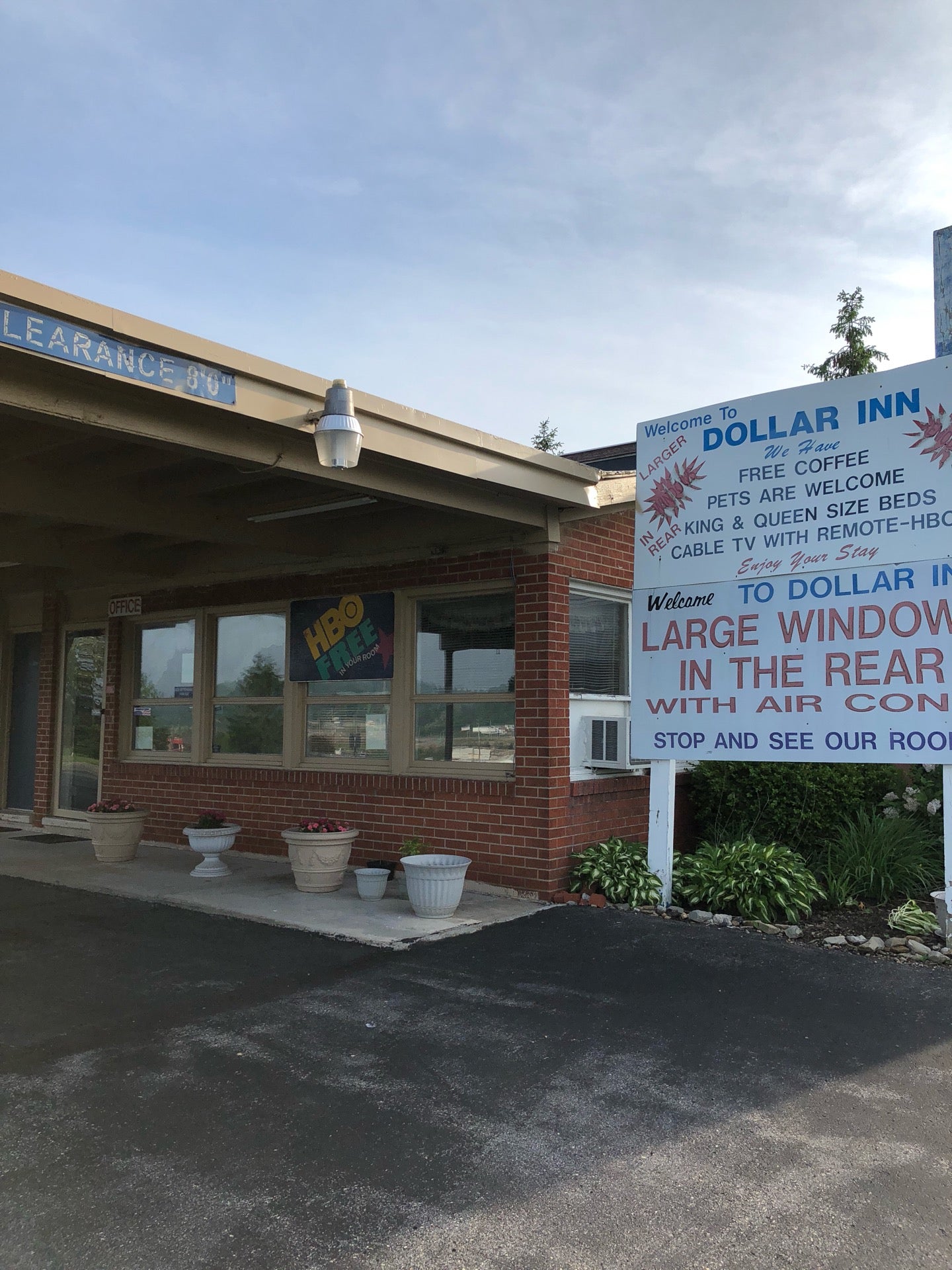 Dollar Inn - Somerset, PA 15501