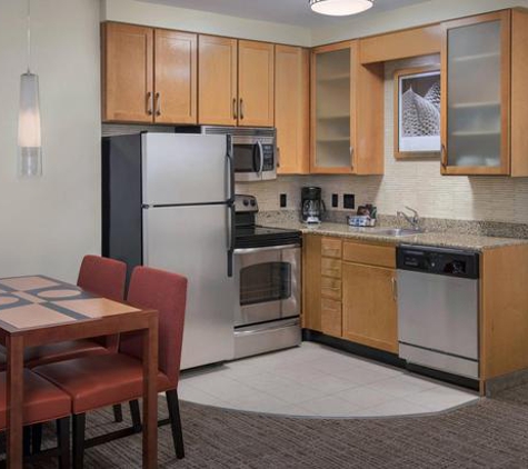 Residence Inn by Marriott Alexandria Old Town South at Carlyle - Alexandria, VA