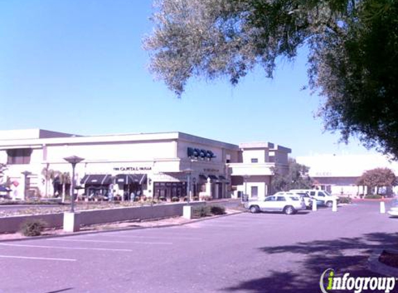 TUMI Store - Biltmore Fashion Park - Phoenix, AZ