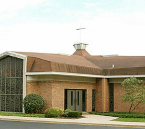 Saint Thomas-Apostle Catholic Church - Crystal Lake, IL