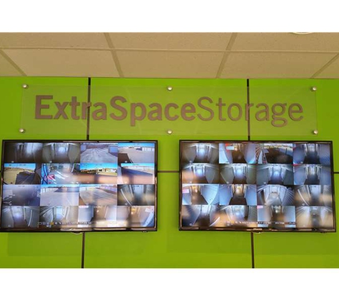 Extra Space Storage - Duncanville, TX