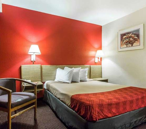 Econo Lodge - Atlanta, GA