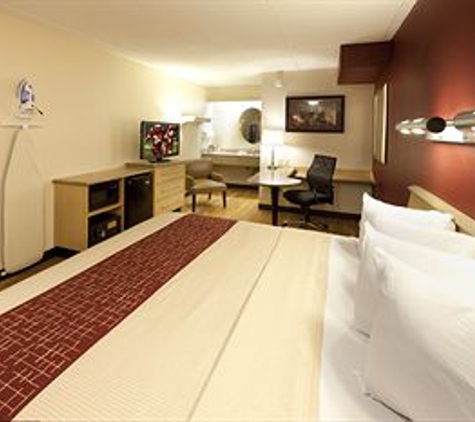 Red Roof Inn - Oak Creek, WI