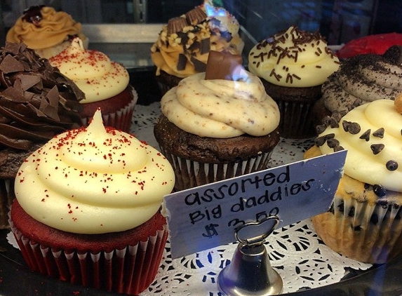 Miss Priss Cupcakes & Such - Long Beach, CA