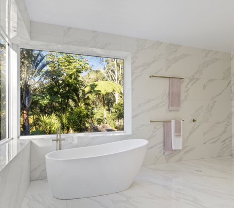 Bradnam's Windows & Doors - Ashmore, QLD. Aluminium Fixed Window