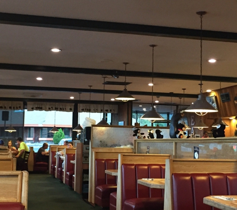 Black Bear Diner - Yreka, CA