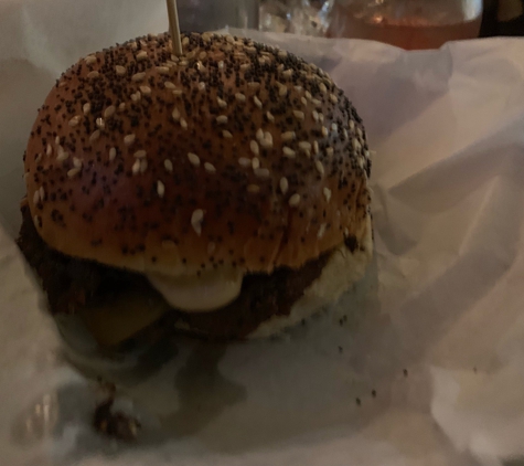 Mary Jane Burgers & Brew - Perryville, MO