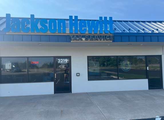 Jackson Hewitt Tax Service - Cheyenne, WY