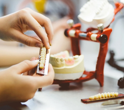Abstract Arch Denture Clinic - Ringwood, VIC