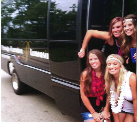 Prestige & Executive Limousines Coach - Hortonville, WI