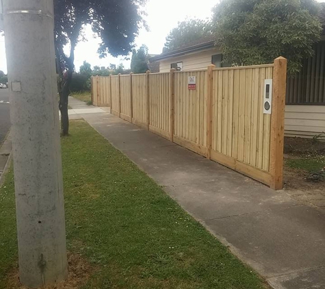 D & T Fencing Contractors - Traralgon, VIC