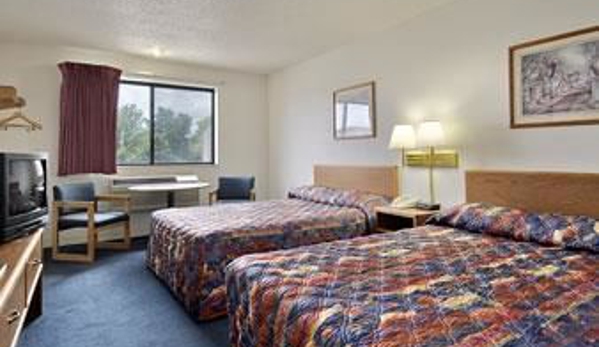 Super 8 by Wyndham Ankeny/Des Moines Area - Ankeny, IA