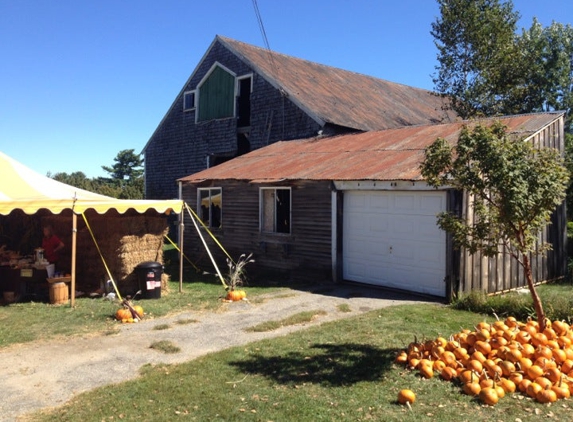 Dole's Orchard - Limington, ME