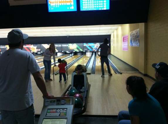 AMF Northglenn Lanes - Northglenn, CO