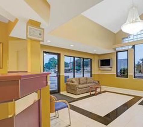 Microtel Inn & Suites by Wyndham Cornelius/Lake Norman - Cornelius, NC