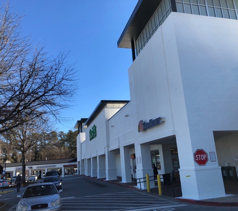 Publix Super Market at Abernathy Square Shopping Center - Sandy Springs, GA