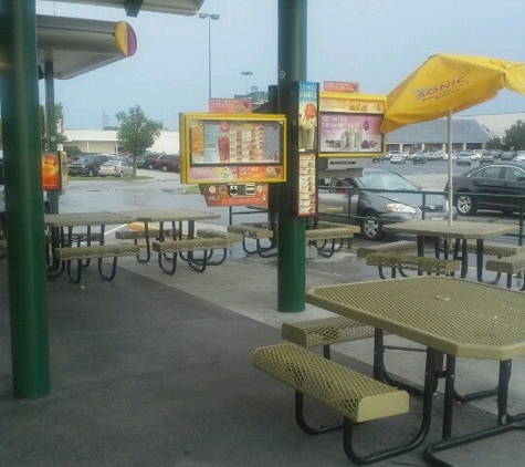 Sonic Drive-In - Calumet City, IL