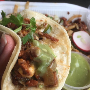 Leo's Tacos Truck - Los Angeles, CA