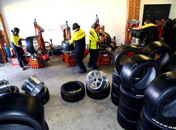 Katoomba Tyre Service - Katoomba, NSW