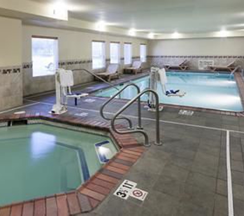 Hampton Inn & Suites Davenport - Davenport, IA