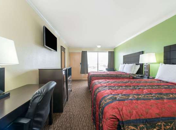 Days Inn by Wyndham Fort Worth West - Fort Worth, TX