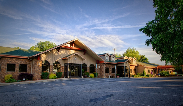 Animal Hospital of Statesville - Statesville, NC