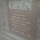 Adventure Motel & Cafe - Motels