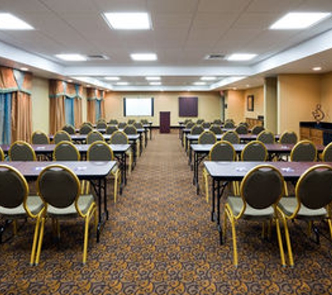 Holiday Inn Express & Suites Somerset Central - Somerset, KY