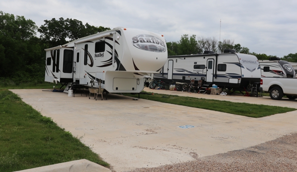 Shady Acres RV Park - Cleburne, TX